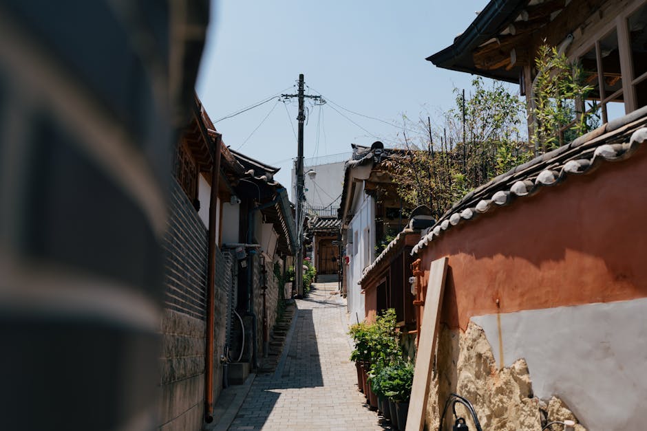hidden Korea village alleyway local street food traditional courtyard
