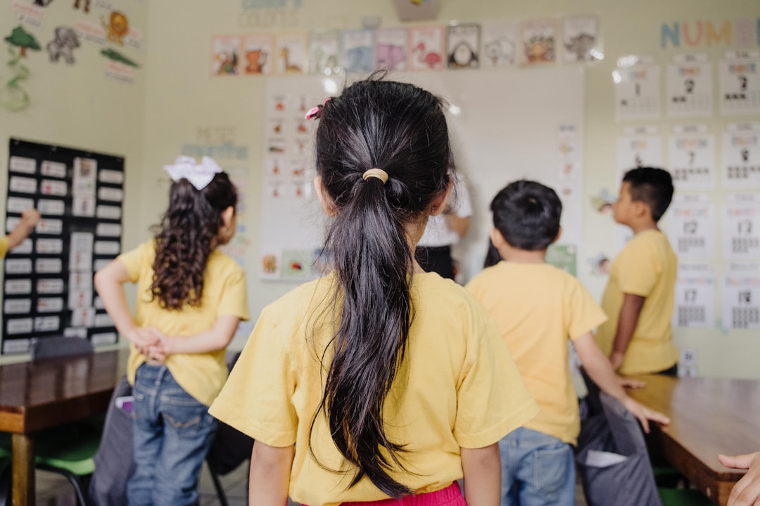 kindergarten classroom children learning English, bilingual education early childhood